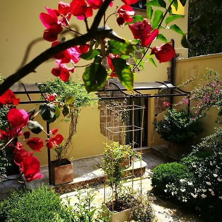 Corte San Giuseppe Bed & Breakfast 3*