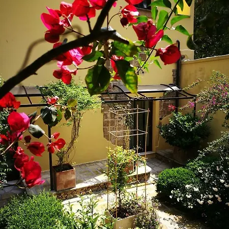 Corte San Giuseppe Bed & Breakfast *